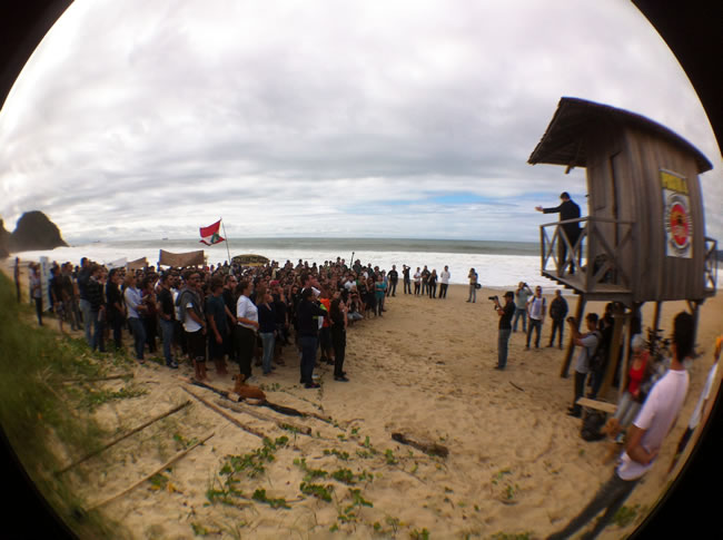 Proteste Já movimenta o Canto Norte da Praia Brava